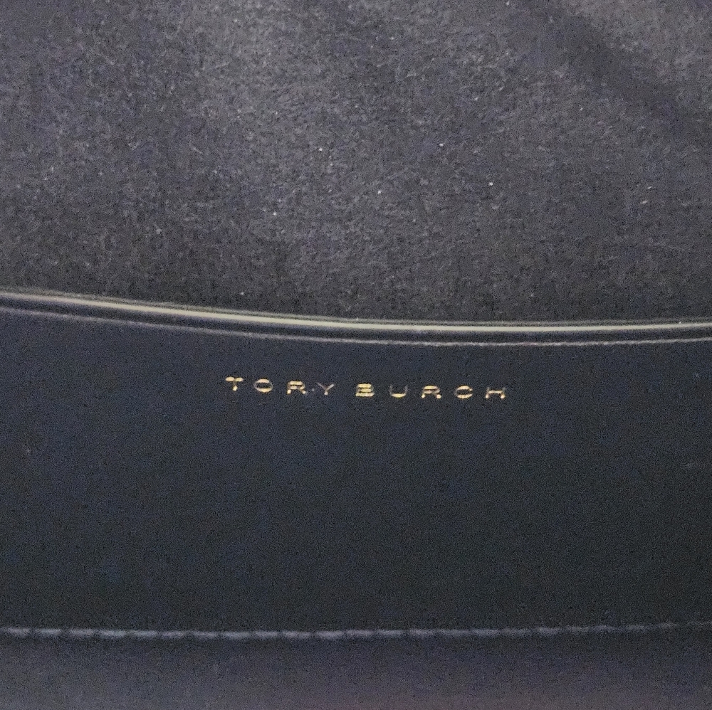 TORY BURCH . PETITE T MONOGRAM BARREL BAG - Picture 8 of 10